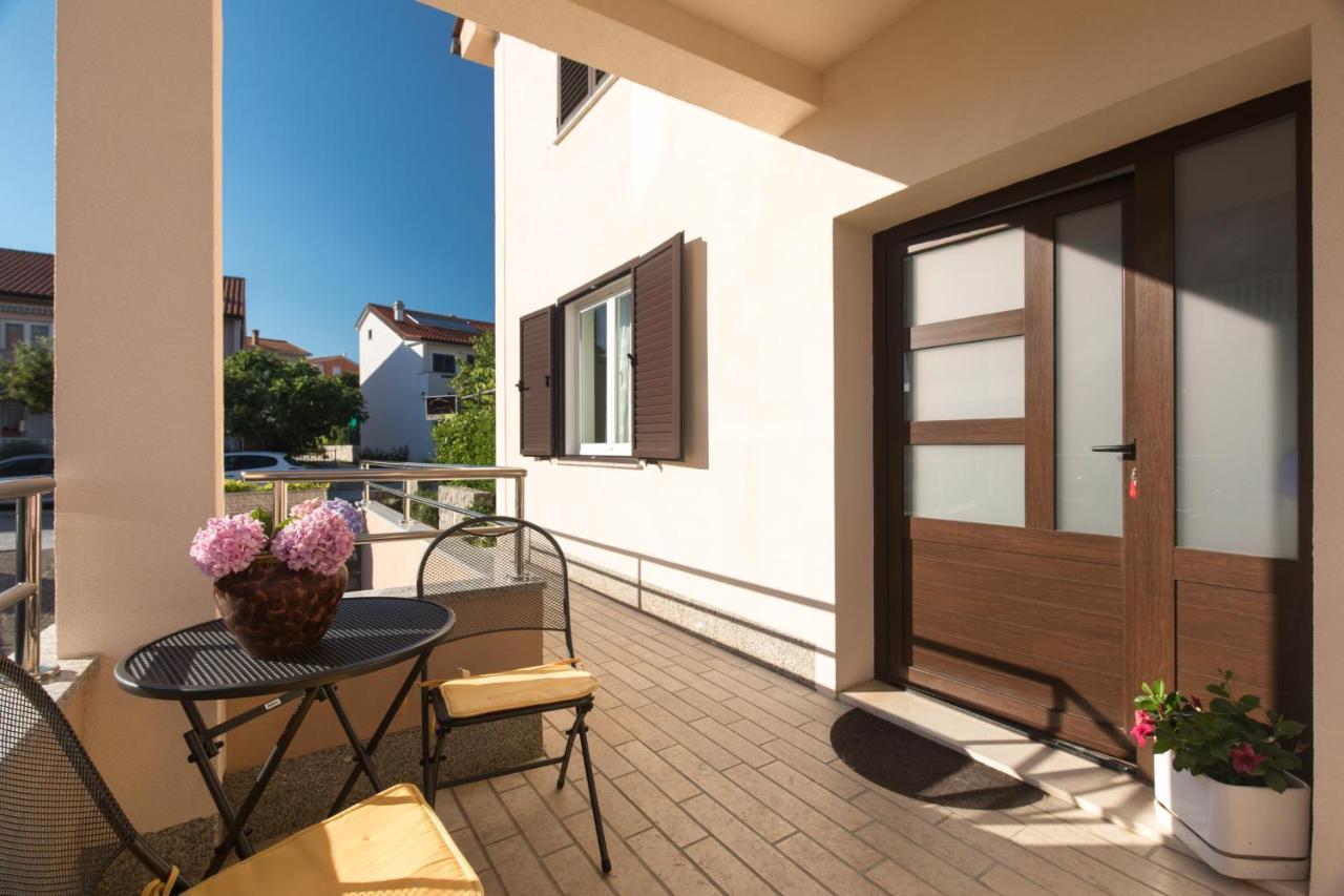 Apartmani Paradiso Krk Town Eksteriør billede