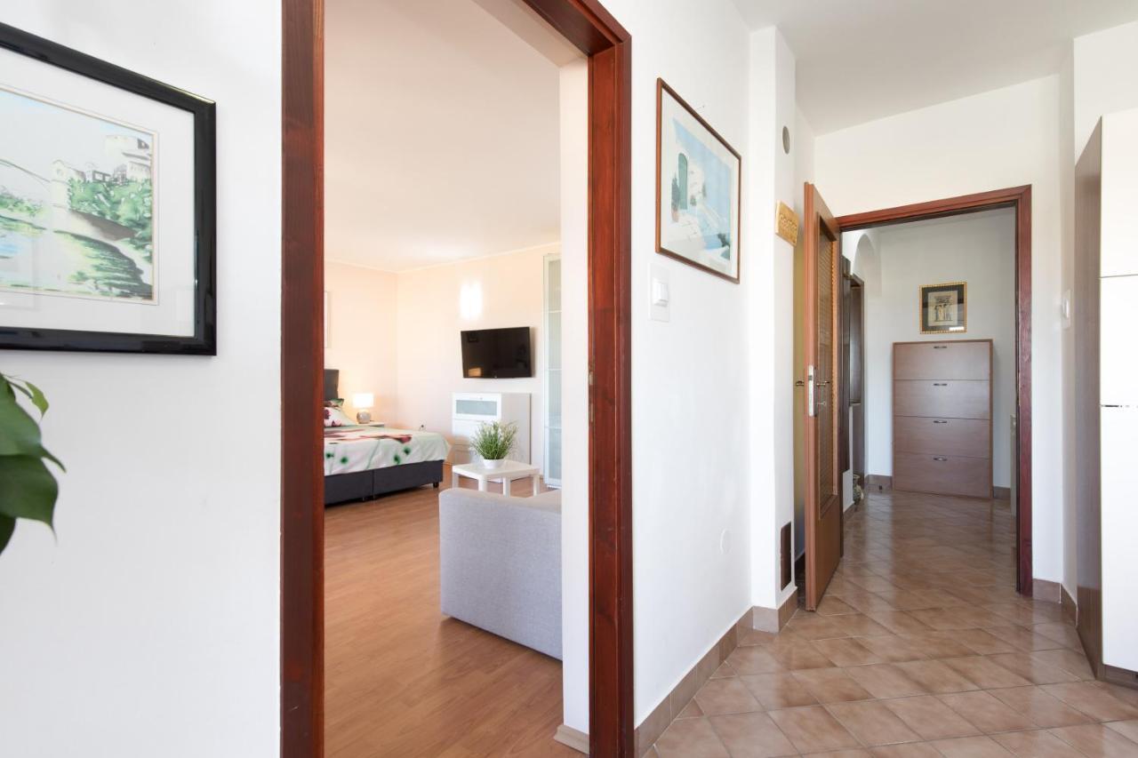 Apartmani Paradiso Krk Town Eksteriør billede
