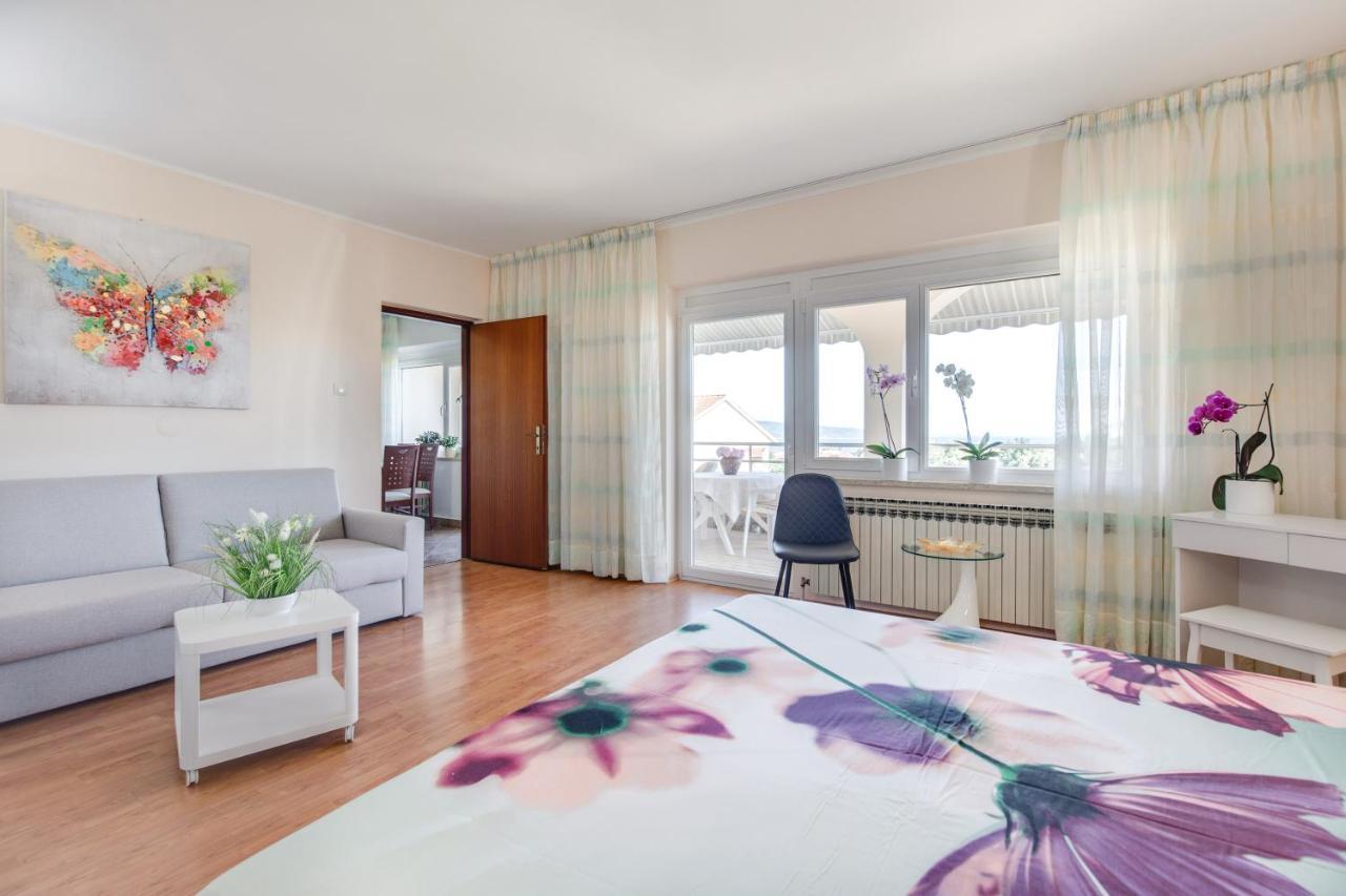 Apartmani Paradiso Krk Town Eksteriør billede