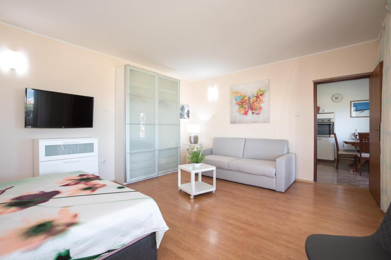 Apartmani Paradiso Krk Town Eksteriør billede
