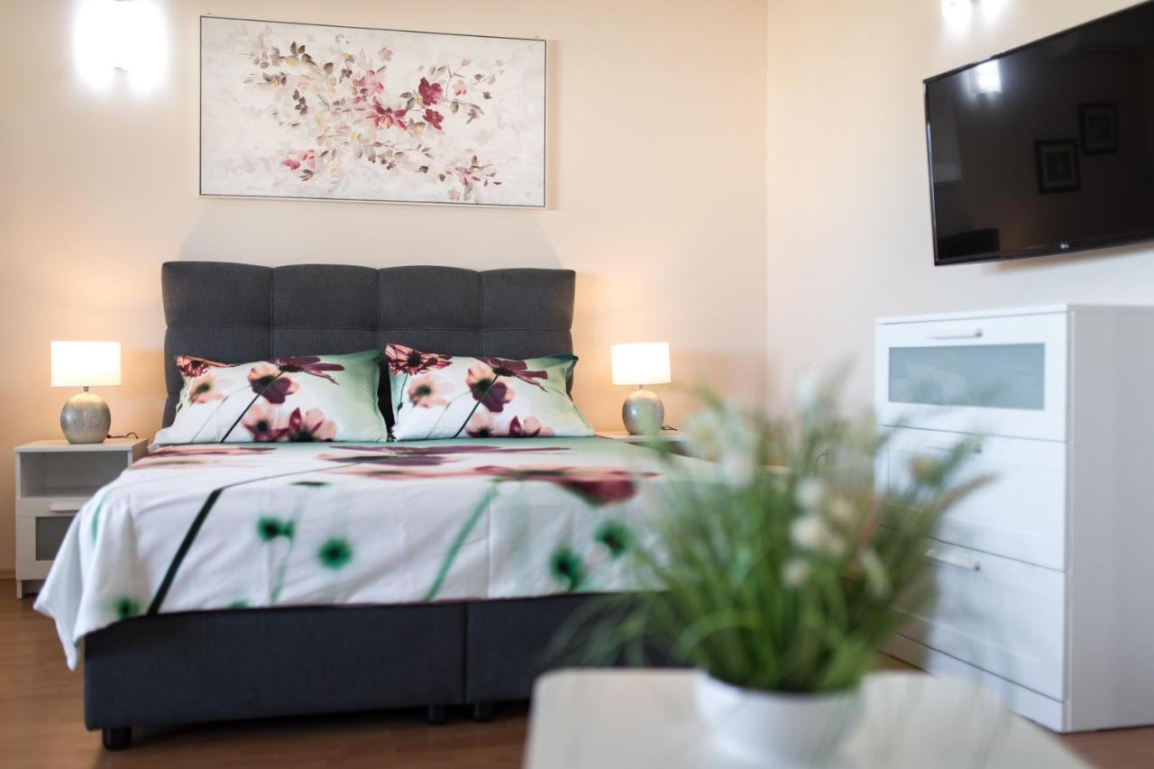Apartmani Paradiso Krk Town Eksteriør billede