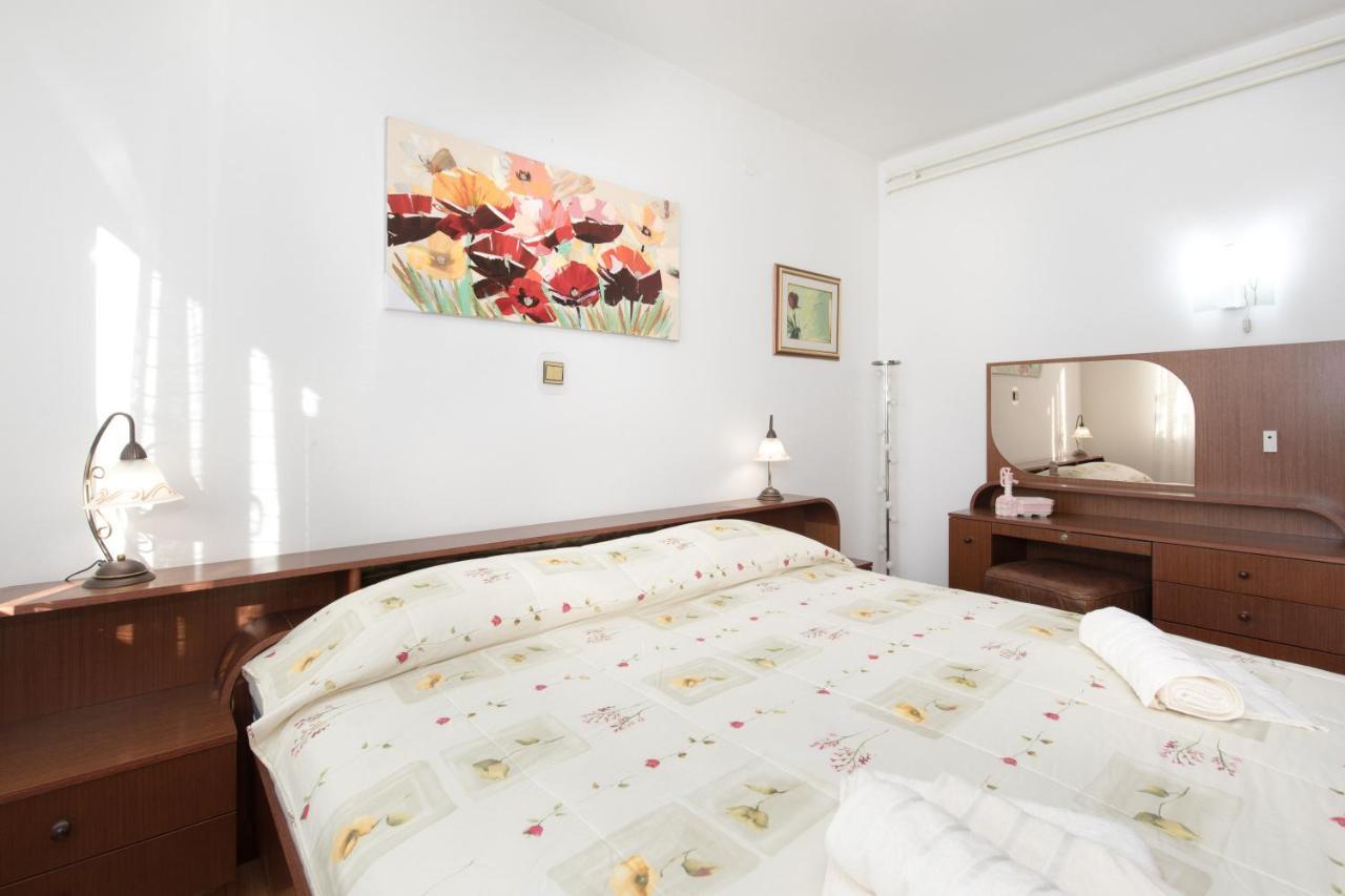Apartmani Paradiso Krk Town Eksteriør billede