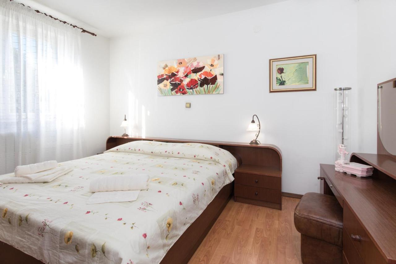 Apartmani Paradiso Krk Town Eksteriør billede
